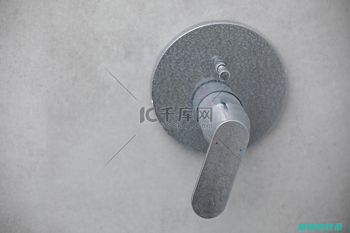 淋浴头水垢问题？试试这些高效清洁方法 (淋浴头水垢问题大吗)
